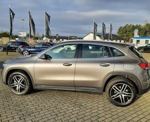 Mercedes-Benz Mercedes-Benz GLA 180 Progressive Standhzg.+Distro Gebrauchtwagen