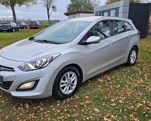 Hyundai Hyundai i30 cw FIFA World Cup Edition 1.4 Benzin 1 Gebrauchtwagen