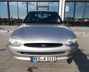 Ford Ford Escort 1.6 Flair Flair Gebrauchtwagen