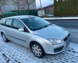 Ford Ford Focus 2,0 Scheckheft Automatik TÜV 02/2026 Gebrauchtwagen