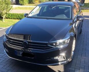 VW Volkswagen Passat Variant Elegance Variant R-Line Gebrauchtwagen