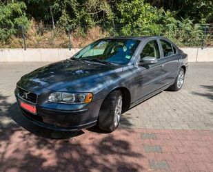 Volvo Volvo S60 2.4 Momentum Momentum Gebrauchtwagen