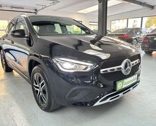 Mercedes-Benz Mercedes-Benz GLA 180 d 8G-DCT 