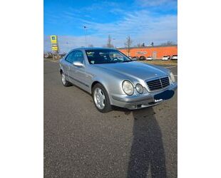 Mercedes-Benz Mercedes-Benz CLK 320 AVANTGARDE DESIGNO Gebrauchtwagen