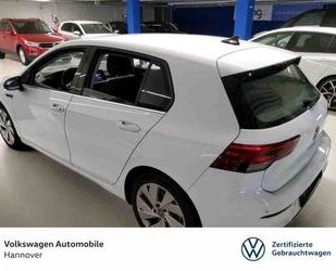 VW Volkswagen Golf VIII 1.5 eTSI DSG Hybrid Style Nav Gebrauchtwagen