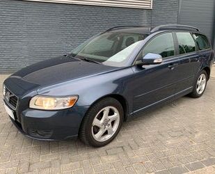 Volvo Volvo V50 2.0 MOMENTUM KLIMA PDC ALU DEUTSCHE BRI Gebrauchtwagen