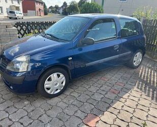 Renault Renault Clio 1.2 16V Authentique Authentique Gebrauchtwagen