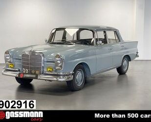 Mercedes-Benz Mercedes-Benz 220 SEB Heckflosse W111 Gebrauchtwagen