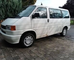 VW Volkswagen T4 Caravelle 2,5-l-Benzin Gebrauchtwagen