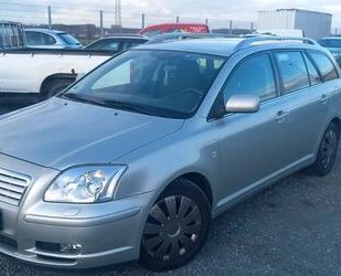 Toyota Toyota Avensis Kombi 1.8 Benzin/Automatik Tüv 3/20 Gebrauchtwagen