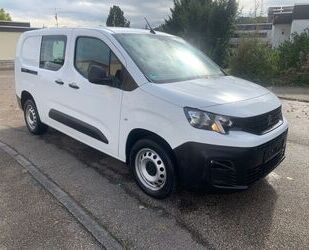 Peugeot Peugeot Partner Premium L2 Navi PDC 41tkm 3Sitzer Gebrauchtwagen