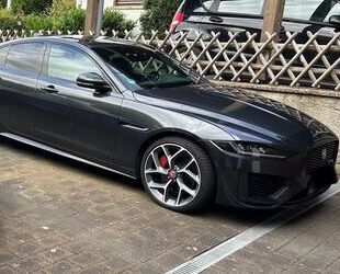 Jaguar Jaguar XE P300 R-DYNAMIC SE AWD R-DYNAMIC SE Gebrauchtwagen