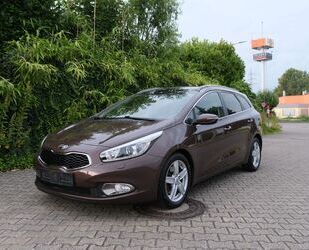 Kia Kia Cee´d Ceed Sportswagon Platinum Edition Pano K Gebrauchtwagen