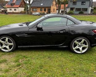 Mercedes-Benz Mercedes-Benz SLK 200 BlueEFFICIENCY - AMG Ausstat Gebrauchtwagen