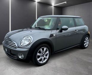 Mini MINI Mini Cooper/1.6l/90kw/Bi-Xen/Pano/Shz/8fach/T Gebrauchtwagen