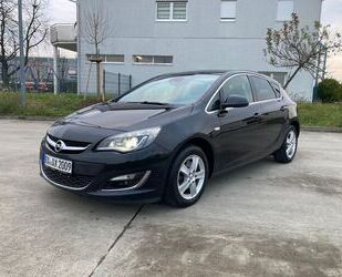 Opel Opel Astra J Lim. 5-trg. Exklusiv Navi Xenon Gebrauchtwagen