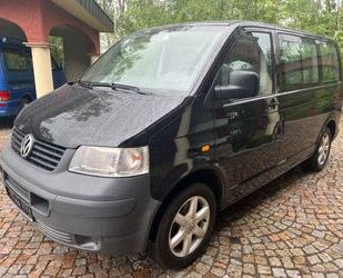 VW Volkswagen T5 Transporter Bus Shuttle 9Sitzer Gebrauchtwagen