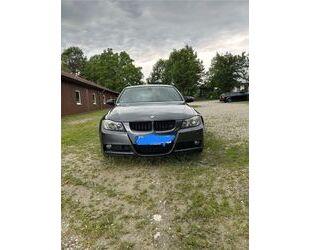 BMW BMW 318i - Gebrauchtwagen