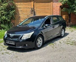 Toyota Toyota Avensis Combi 1,6-l-Valvematic Gebrauchtwagen