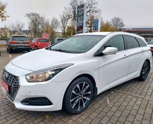 Hyundai Hyundai i40 cw Autom. Navi DAB Kamera Tempomat Gebrauchtwagen