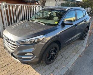 Hyundai Hyundai Tucson 1.7 CRDi 2WD *1.Hand* Gebrauchtwagen