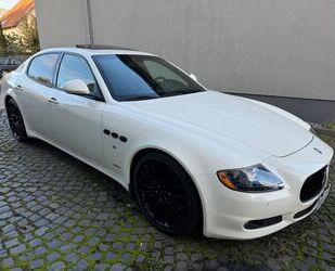 Maserati Maserati Quattroporte 4.7 V8 Sport GTS Automatik Gebrauchtwagen