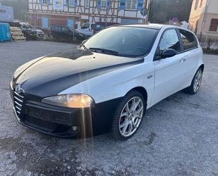 Alfa Romeo Alfa Romeo Alfa 147 1.6 TS 16V 120 Veloce Veloce Gebrauchtwagen