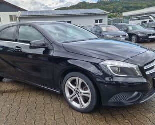 Mercedes-Benz Mercedes-Benz A 200 BlueEfficiency*SHZ*AHK*PCD*RF Gebrauchtwagen