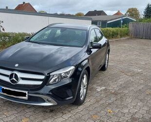 Mercedes-Benz Mercedes-Benz GLA 220 d 4MATIC DCT - Gebrauchtwagen