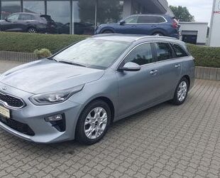 Kia Kia Ceed SW 1.6 CRDi Spirit NAVI TECHNIKPAKET AHZV Gebrauchtwagen