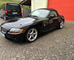 BMW BMW Z4 Baureihe Z4 Roadster 3.0i Sammlerfahrzg 74T Gebrauchtwagen