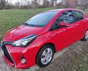 Toyota Toyota Yaris Hybrid, Automatik, NEUER TÜV Gebrauchtwagen