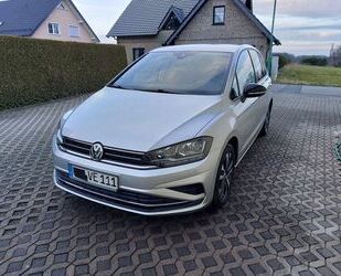 VW Volkswagen Golf Sportsvan 1.5 TSI ACT OPF 96kW IQ. Gebrauchtwagen