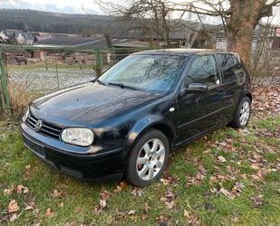 VW Volkswagen Golf 1.6 FSI Pacific AHK USB Radio Alu Gebrauchtwagen