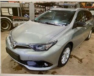 Toyota Toyota Auris Touring Sports Design Edition-6-Gang- Gebrauchtwagen