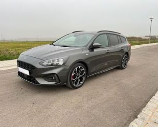 Ford Ford Focus ST-Line X Turnier Automatik 1,5 Ecoboos Gebrauchtwagen