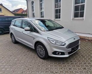 Ford Ford S-Max 2.0 TDI Titanium +Klima +Navi +Xenon 50 Gebrauchtwagen