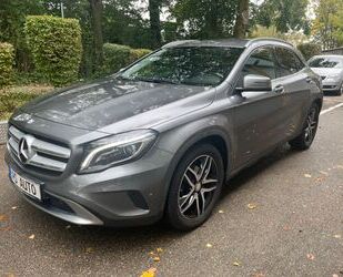 Mercedes-Benz Mercedes-Benz 200 GLA -Klasse +Navi+Teileder+SHZ+K Gebrauchtwagen