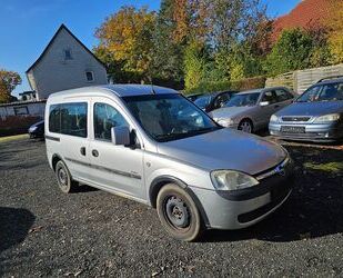 Opel Opel Combo Tour 1.6 Benziner mit Klima 5Sitzer Gebrauchtwagen