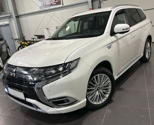 Mitsubishi Mitsubishi Outlander 2.4 PHEV Plus 4WD Automatik * Gebrauchtwagen