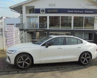 Volvo Volvo S60 B5 AWD Ultimate Dark Autom/PANO/HUD/Lede Gebrauchtwagen