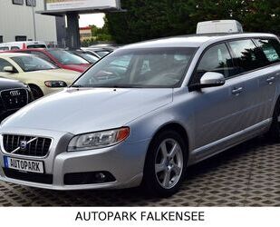 Volvo Volvo V70 III 2.4 D5 KOMBI MOMENTUM+AUTOMATIK+AHK Gebrauchtwagen