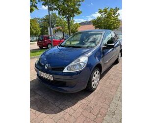 Renault Renault Clio Authentique 1.2 16V Eco2 48kW Authent Gebrauchtwagen