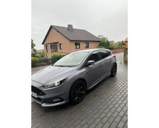 Ford Ford Focus 2,0 EcoBoost ST Leder-Sport-Paket ST Gebrauchtwagen