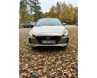 Hyundai Hyundai i30 1.6 CRDi 136 PS Premium Gebrauchtwagen