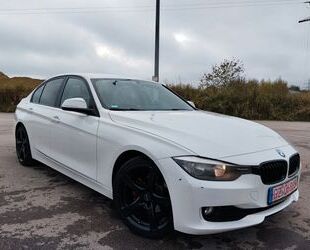 BMW BMW 320d Limo . EfficientDynamics Edition *Navi* Gebrauchtwagen