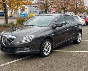 Lancia Lancia Delta Platino *Navi *Leder Gebrauchtwagen