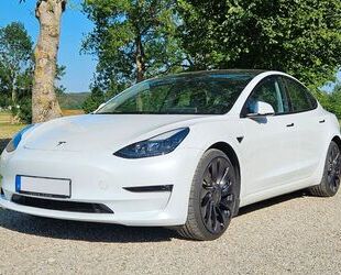 Tesla Tesla Model 3 Allradantrieb mit Dualmotor Performa Gebrauchtwagen