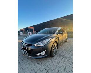 Hyundai Hyundai i40 cw 1.7 CRDi Premium 100kW Premium Gebrauchtwagen