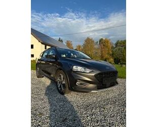 Ford Ford Focus Turnier Active, Panorama , Navi , LED, Gebrauchtwagen